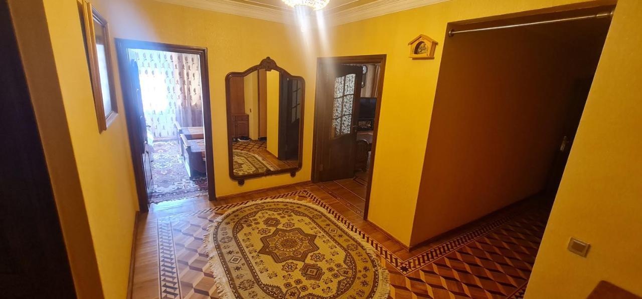 Gold Wall Apartment Baku Kültér fotó