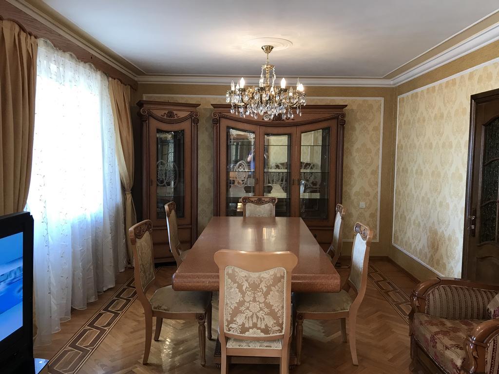 Gold Wall Apartment Baku Kültér fotó